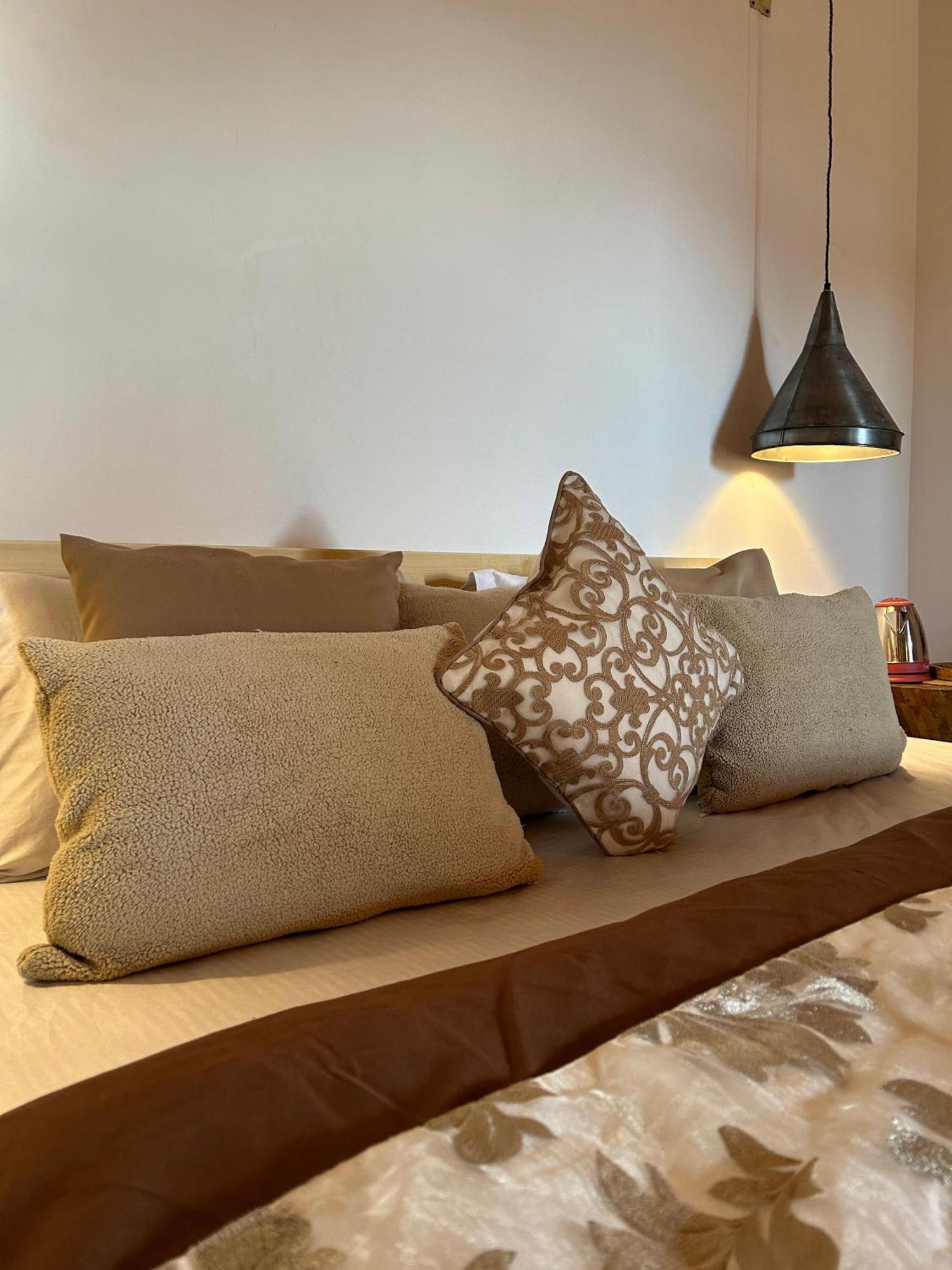 Nazaara -Thhpsociety - Mukteshwar - Witness The View From Your Bed מראה חיצוני תמונה