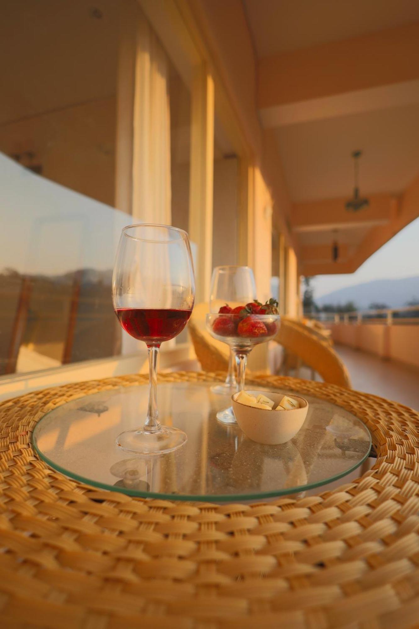 Nazaara -Thhpsociety - Mukteshwar - Witness The View From Your Bed מראה חיצוני תמונה