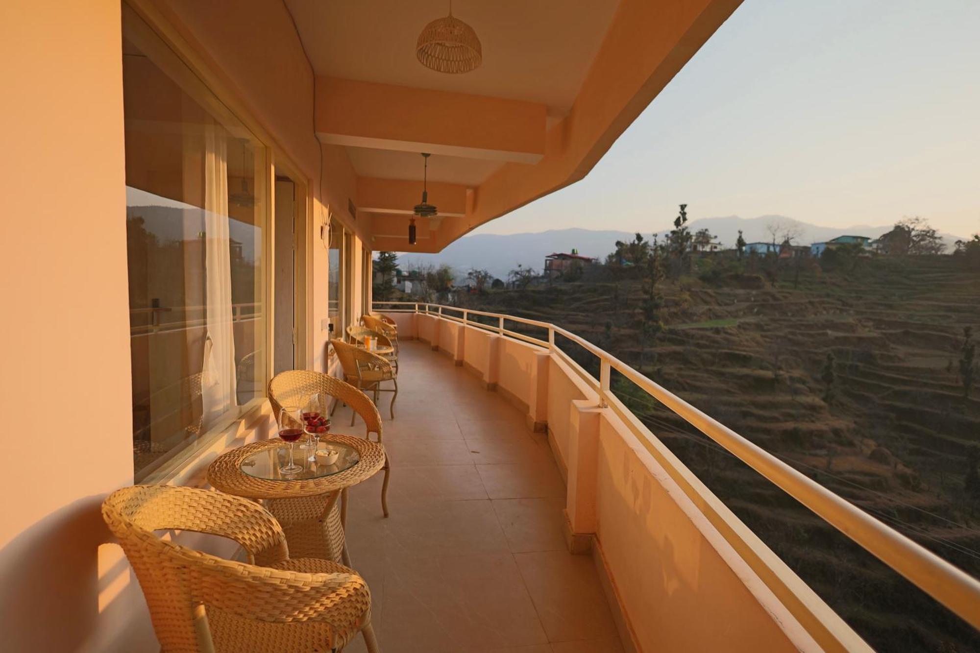 Nazaara -Thhpsociety - Mukteshwar - Witness The View From Your Bed מראה חיצוני תמונה