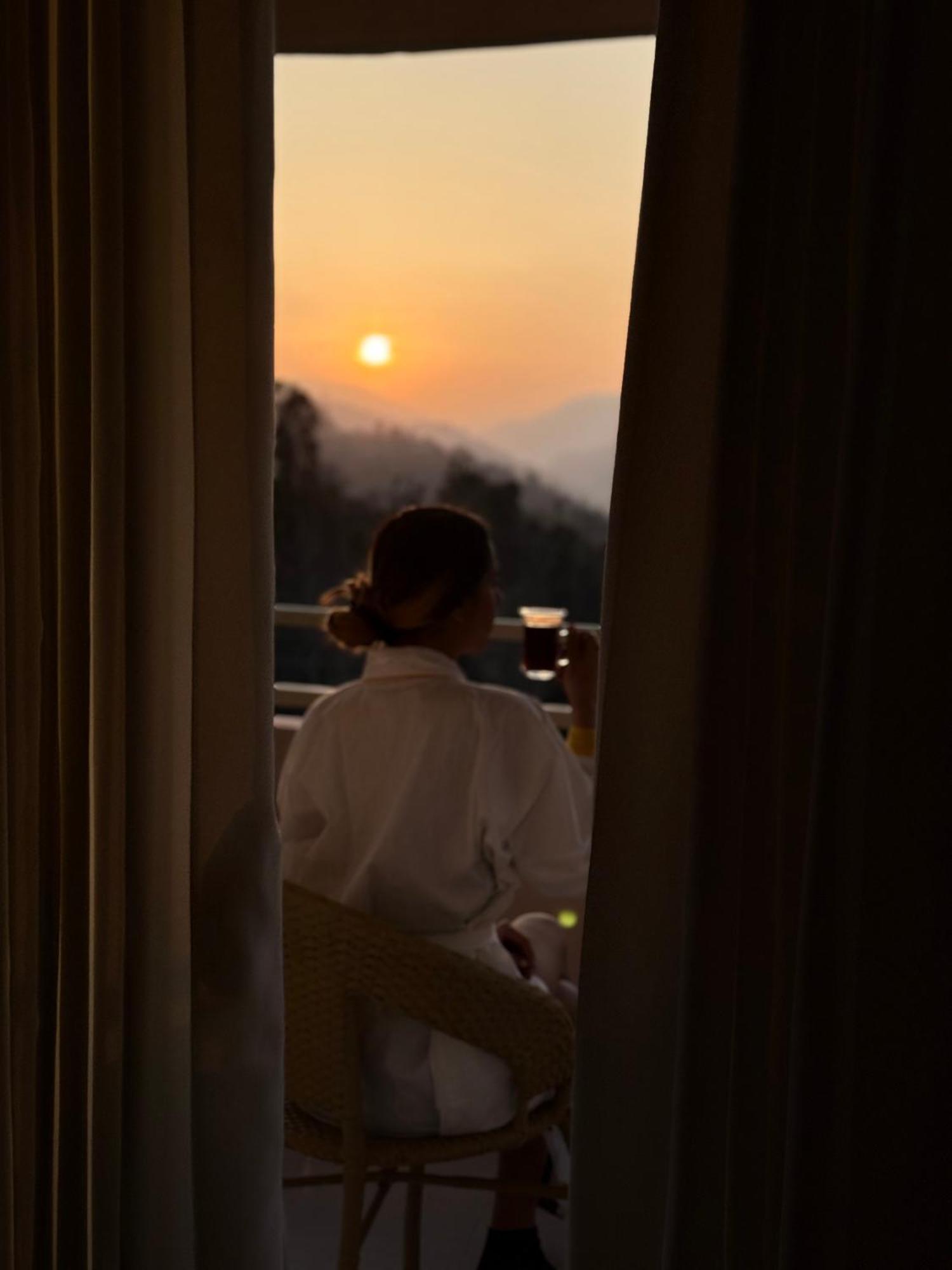Nazaara -Thhpsociety - Mukteshwar - Witness The View From Your Bed מראה חיצוני תמונה